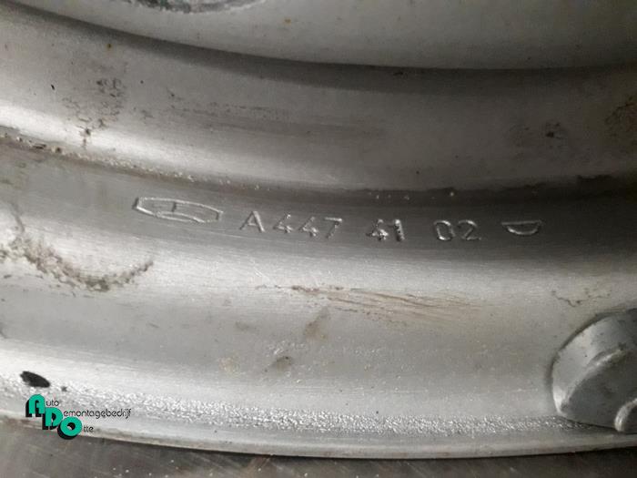 Velgen set van een Peugeot Boxer (244) 2.8 HDi 127 2003