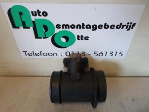 Gebruikte Luchtmassameter Volkswagen Golf III (1H1) 1.9 TDI Prijs € 50,00 Margeregeling aangeboden door Autodemontagebedrijf Otte