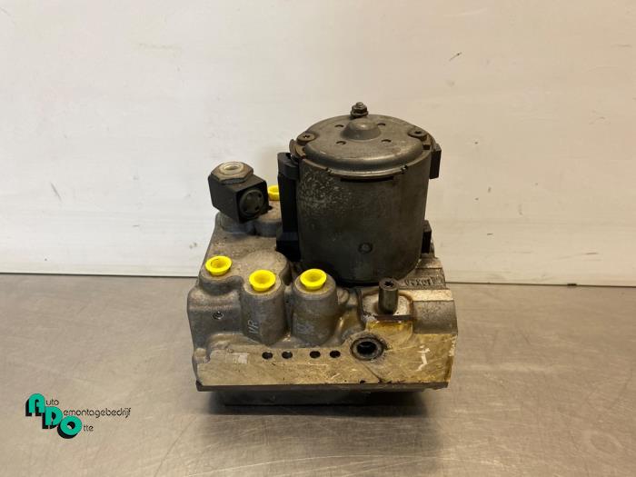 Gebruikte ABS Pomp Mercedes E (W210) 2.9 E-290 TDi Prijs € 25,00 Margeregeling aangeboden door Autodemontagebedrijf Otte