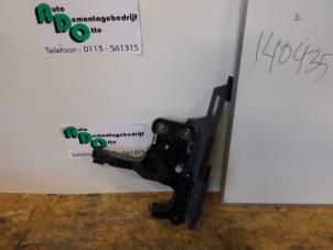 Gebruikte Bumperframe voor Renault Megane II Grandtour (KM) 1.5 dCi 100 Prijs € 30,00 Margeregeling aangeboden door Autodemontagebedrijf Otte