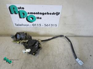 Gebruikte Achterklep Slotmechaniek Honda Accord Aerodeck (CE1/2) 2.0i 16V Prijs € 40,00 Margeregeling aangeboden door Autodemontagebedrijf Otte