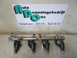 Gebruikte Injector brug BMW 3 serie (E46/4) 320i 24V Prijs € 50,00 Margeregeling aangeboden door Autodemontagebedrijf Otte