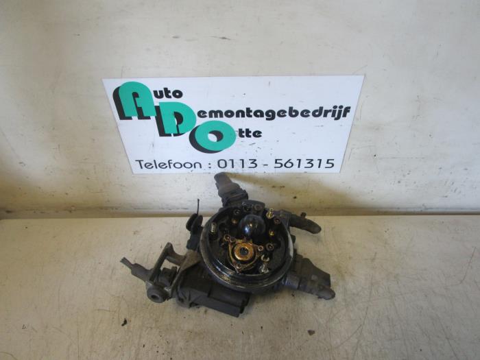 Gebruikte Gasklephuis Volkswagen Polo III (6N1) 1.0i 45 Prijs € 20,00 Margeregeling aangeboden door Autodemontagebedrijf Otte