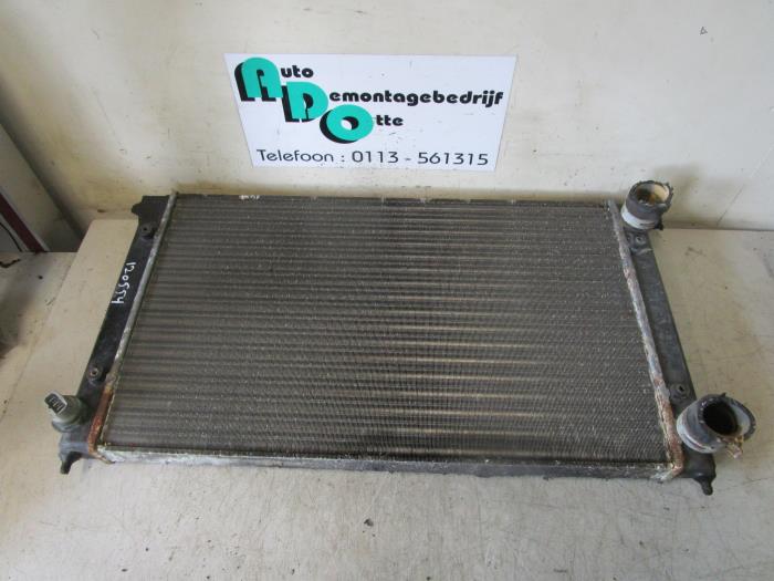 Gebruikte Radiateur Volkswagen Golf I Cabrio (155) 1.8 i Kat. Prijs € 40,00 Margeregeling aangeboden door Autodemontagebedrijf Otte