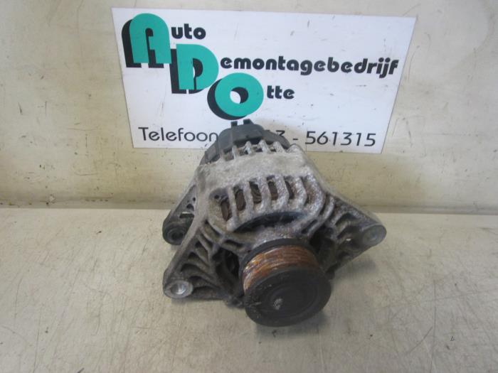 Gebruikte Dynamo Alfa Romeo GT (937) 1.9 JTD 16V Multijet Prijs € 75,00 Margeregeling aangeboden door Autodemontagebedrijf Otte