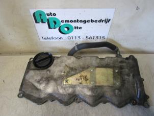 Gebruikte Kleppendeksel Nissan Almera (N16) 2.2 Di 16V Prijs € 50,00 Margeregeling aangeboden door Autodemontagebedrijf Otte