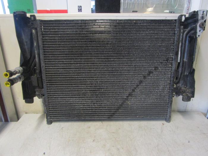 Gebruikte Airco Condensor BMW 3 serie Touring (E46/3) 318i Prijs € 40,00 Margeregeling aangeboden door Autodemontagebedrijf Otte