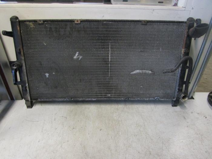 Gebruikte Radiateur Volkswagen Transporter/Caravelle T4 1.9 TD Prijs € 50,00 Margeregeling aangeboden door Autodemontagebedrijf Otte