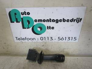 Gebruikte Ruitenwis Schakelaar BMW 5 serie Touring (E39) 523i 24V Prijs € 25,00 Margeregeling aangeboden door Autodemontagebedrijf Otte