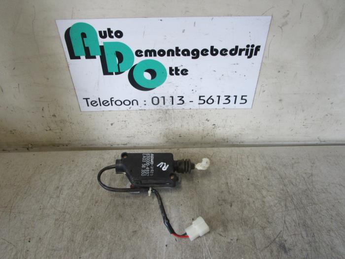 Gebruikte Deur module Mazda MX-3 (EC) 1.8i V6 24V Prijs € 25,00 Margeregeling aangeboden door Autodemontagebedrijf Otte