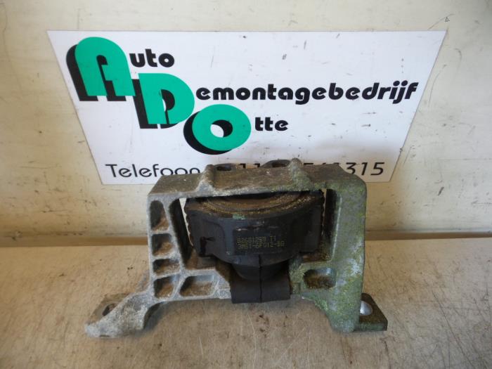 Gebruikte Motorsteun Ford Focus 2 Wagon 1.6 TDCi 16V 110 Prijs € 15,00 Margeregeling aangeboden door Autodemontagebedrijf Otte