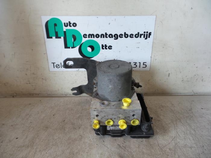 Gebruikte ABS Computer Peugeot 807 2.0 HDi 16V Prijs € 150,00 Margeregeling aangeboden door Autodemontagebedrijf Otte