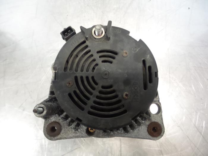 Dynamo van een Volkswagen Golf III (1H1) 1.9 TDI 1996