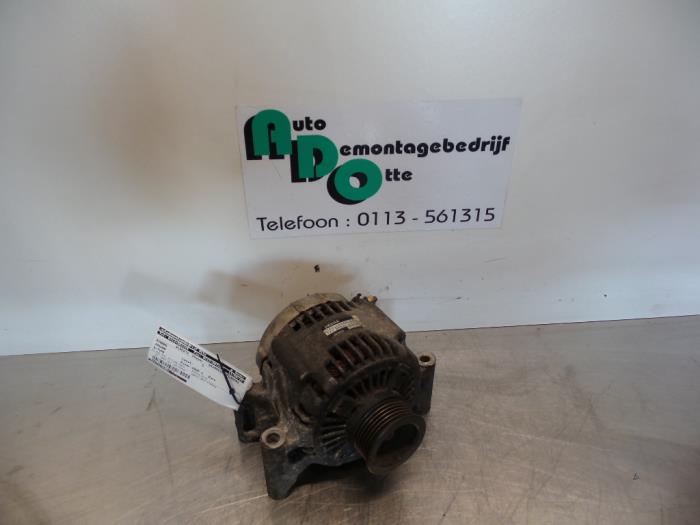 Gebruikte Dynamo Jaguar S-type (X200) 3.0 V6 24V Prijs € 75,00 Margeregeling aangeboden door Autodemontagebedrijf Otte