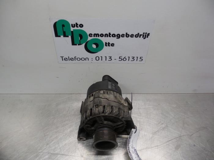Gebruikte Dynamo BMW 3 serie (E36/2) 316i Prijs € 25,00 Margeregeling aangeboden door Autodemontagebedrijf Otte