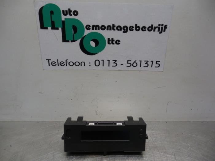 Gebruikte Display Interieur Renault Kangoo Express (FW) 1.5 dCi 70 Prijs € 40,00 Margeregeling aangeboden door Autodemontagebedrijf Otte