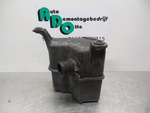 Gebruikte Resonantiehuis Hyundai H-1/H-200 2.5 Tdi Prijs € 30,00 Margeregeling aangeboden door Autodemontagebedrijf Otte