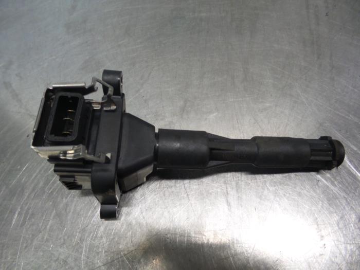 Gebruikte Bobine BMW 5 serie (E39) 525i 24V Prijs € 10,00 Margeregeling aangeboden door Autodemontagebedrijf Otte