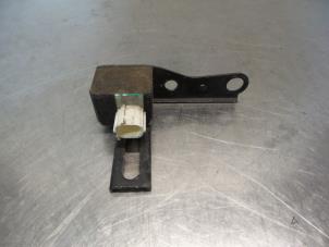 Gebruikte Airbag Sensor Toyota Yaris (P1) 1.0 16V VVT-i Prijs € 15,00 Margeregeling aangeboden door Autodemontagebedrijf Otte