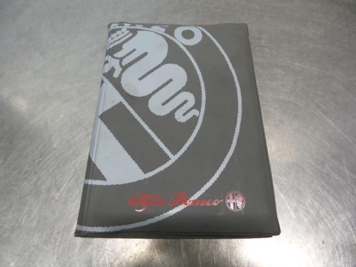 Instructie Boekje van een Alfa Romeo 147 (937) 1.6 Twin Spark 16V 2001