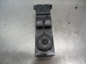 Gebruikte Schakelaar Elektrisch Raam Ford Focus 2 1.6 TDCi 16V 90 Prijs € 15,00 Margeregeling aangeboden door Autodemontagebedrijf Otte