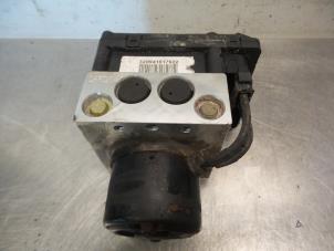 Gebruikte ABS Computer Hyundai Coupe 2.0i FX 16V Prijs € 150,00 Margeregeling aangeboden door Autodemontagebedrijf Otte