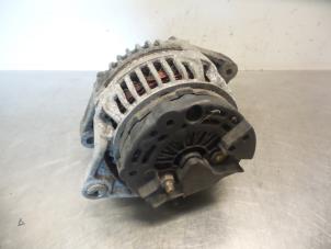 Gebruikte Dynamo Saab 9-5 (YS3E) 3.0 TiD V6 24V Prijs € 40,00 Margeregeling aangeboden door Autodemontagebedrijf Otte