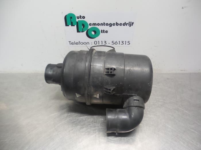Gebruikte Luchtfilterhuis Peugeot Boxer (230L) 2.5D 310C 12V Prijs € 40,00 Margeregeling aangeboden door Autodemontagebedrijf Otte