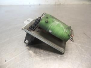 Gebruikte Kachel Weerstand Volkswagen Transporter/Caravelle T4 2.0,Caravelle Prijs € 15,00 Margeregeling aangeboden door Autodemontagebedrijf Otte