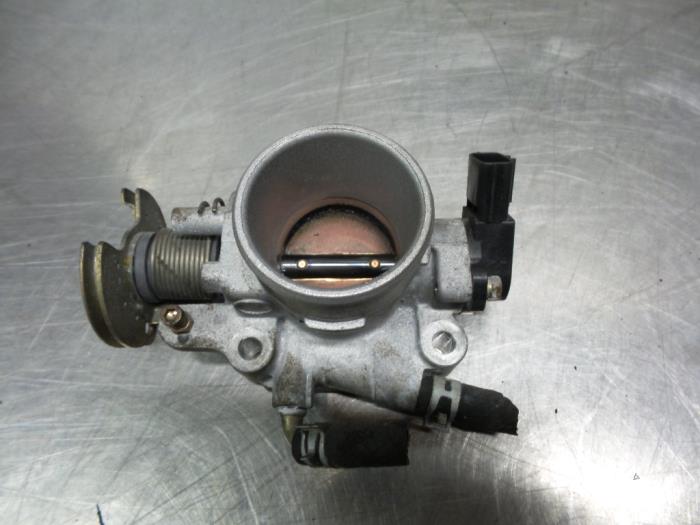 Gebruikte Gasklephuis Mazda Demio (DW) 1.5 16V Prijs € 50,00 Margeregeling aangeboden door Autodemontagebedrijf Otte