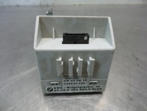 Gebruikte Alarm relais BMW 3 serie (E46/4) 316i Prijs € 25,00 Margeregeling aangeboden door Autodemontagebedrijf Otte