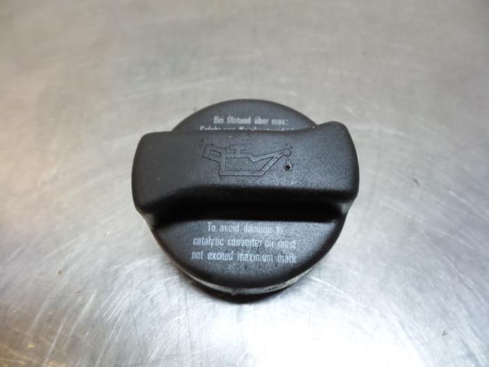 Gebruikte Oliedop Volkswagen Golf IV (1J1) 1.9 TDI Prijs € 5,00 Margeregeling aangeboden door Autodemontagebedrijf Otte