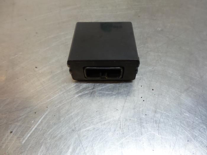 Gebruikte Module (diversen) Toyota Yaris (P1) 1.0 16V VVT-i Prijs € 15,00 Margeregeling aangeboden door Autodemontagebedrijf Otte