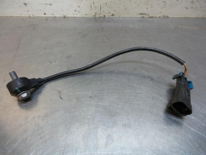 Gebruikte Klopsensor Opel Vectra C GTS 2.2 16V Prijs € 30,00 Margeregeling aangeboden door Autodemontagebedrijf Otte