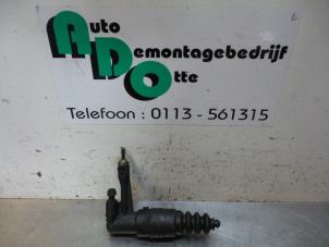 Gebruikte Koppeling Hoofd Cilinder Audi A4 Avant (B6) 2.5 TDI 155 24V Prijs € 30,00 Margeregeling aangeboden door Autodemontagebedrijf Otte