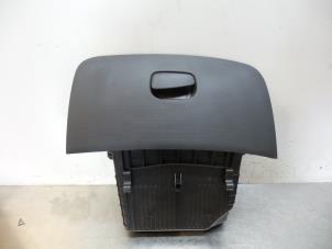 Gebruikte Dashboardkastje Renault Clio IV Estate/Grandtour (7R) 1.5 Energy dCi 75 FAP Prijs € 30,00 Margeregeling aangeboden door Autodemontagebedrijf Otte