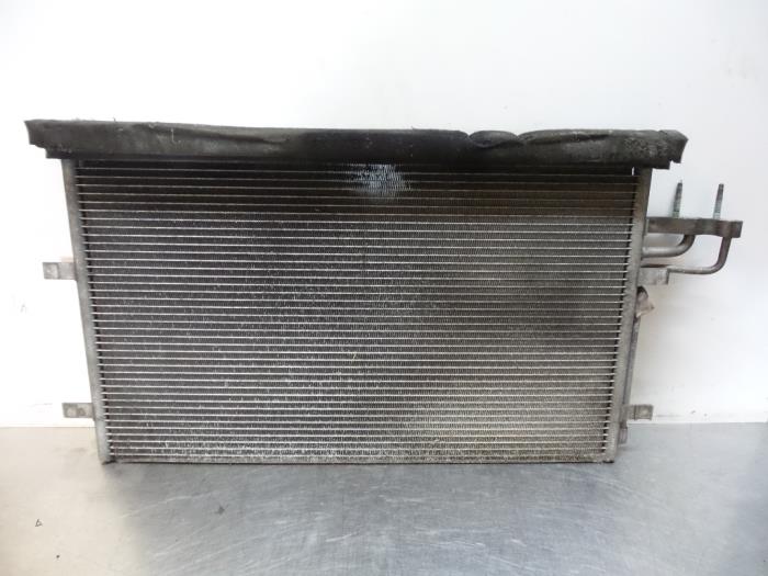 Gebruikte Airco Condensor Ford Focus 2 Wagon 1.6 TDCi 16V 110 Prijs € 25,00 Margeregeling aangeboden door Autodemontagebedrijf Otte
