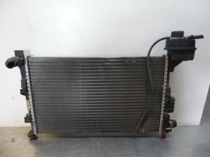 Gebruikte Radiateur Mercedes A (W168) 1.6 A-160 Prijs € 30,00 Margeregeling aangeboden door Autodemontagebedrijf Otte