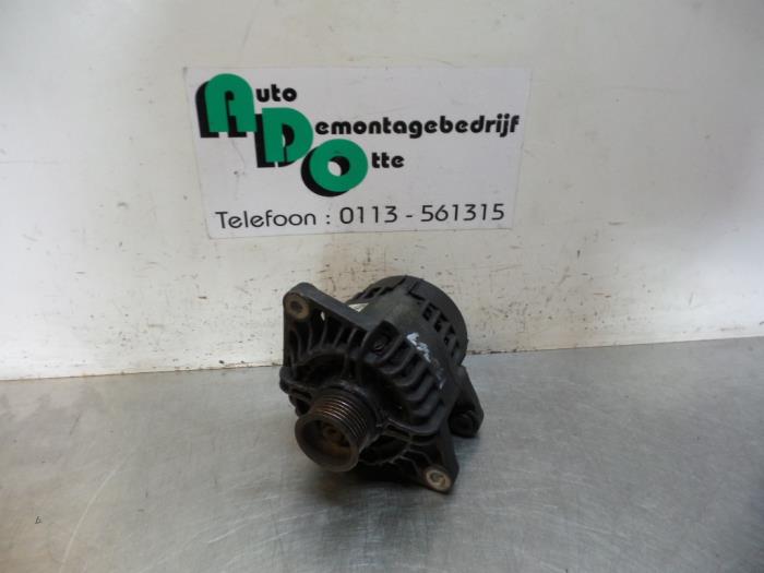 Gebruikte Dynamo Alfa Romeo 147 (937) 1.6 Twin Spark 16V Prijs € 25,00 Margeregeling aangeboden door Autodemontagebedrijf Otte
