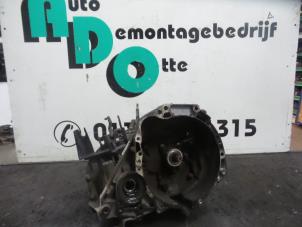 Gebruikte Versnellingsbak Nissan Micra (K12) 1.2 16V Prijs € 150,00 Margeregeling aangeboden door Autodemontagebedrijf Otte