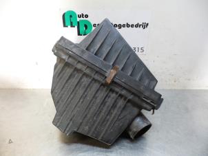 Gebruikte Luchtfilterhuis Nissan Primera Estate (WP11) 2.0 16V Prijs € 40,00 Margeregeling aangeboden door Autodemontagebedrijf Otte