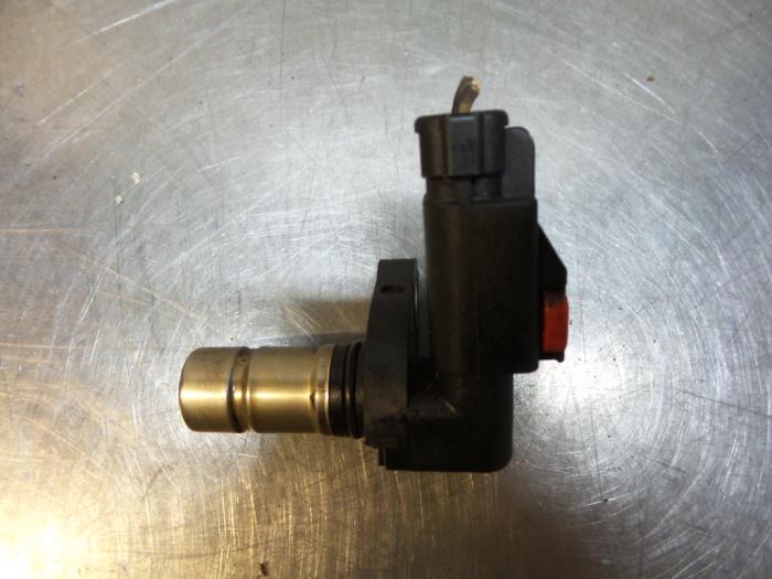 Gebruikte Sensor Nokkenas Chrysler PT Cruiser 2.0 16V Prijs € 30,00 Margeregeling aangeboden door Autodemontagebedrijf Otte