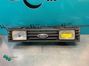 Gebruikte Grille Ford Escort 3 (GAA) 1.6 GL,Ghia Prijs € 30,00 Margeregeling aangeboden door Autodemontagebedrijf Otte