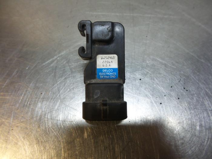 Gebruikte Map Sensor (inlaatspruitstuk) Opel Corsa C (F08/68) 1.4 16V Prijs € 10,00 Margeregeling aangeboden door Autodemontagebedrijf Otte