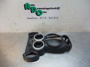 Gebruikte Middenconsoles Mini Mini Cooper S (R53) 1.6 16V Prijs € 15,00 Margeregeling aangeboden door Autodemontagebedrijf Otte