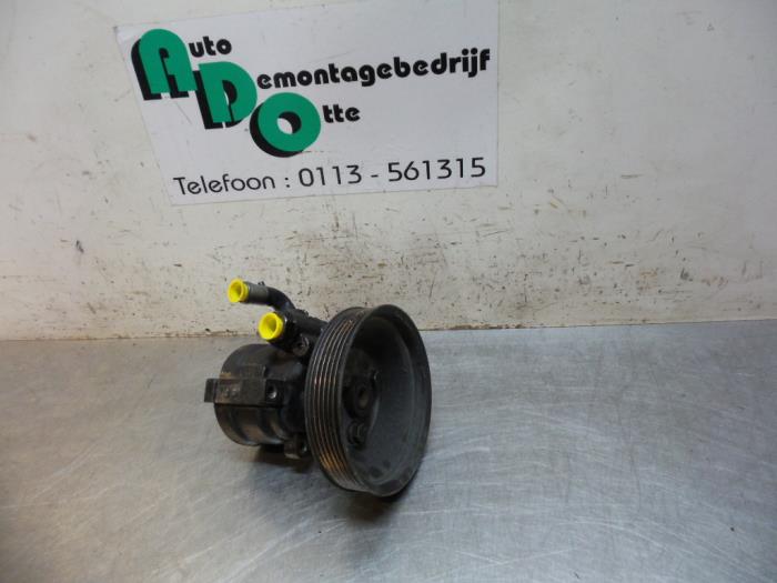 Gebruikte Pomp Servo Fiat Doblo Cargo (223) 1.9 JTD Prijs € 50,00 Margeregeling aangeboden door Autodemontagebedrijf Otte