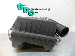 Gebruikte Luchtfilterhuis Opel Astra G (F08/48) 2.0 Di 16V Prijs € 25,00 Margeregeling aangeboden door Autodemontagebedrijf Otte
