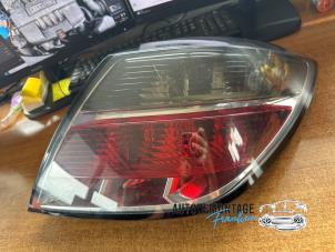 Gebruikte Achterlicht rechts Opel Astra H GTC (L08) 1.7 CDTi 16V Prijs € 35,00 Margeregeling aangeboden door Franken Autodemontage B.V.
