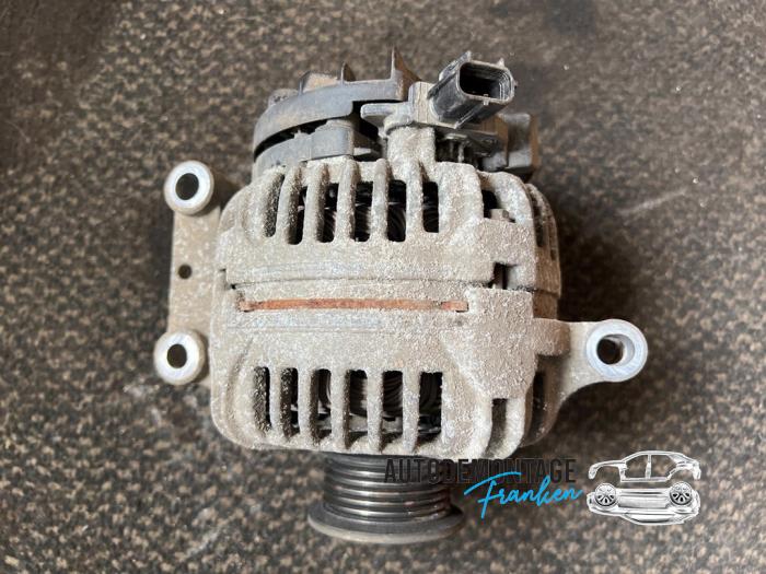 Dynamo van een Ford Transit 2.0 TDdi 16V 300M 2005