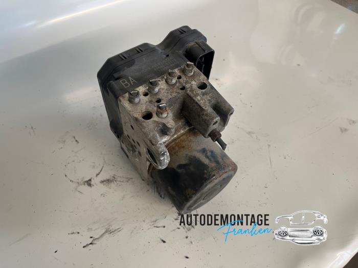 Gebruikte ABS Pomp Lexus IS (E2) 220d 16V Prijs € 150,00 Margeregeling aangeboden door Franken Autodemontage B.V.